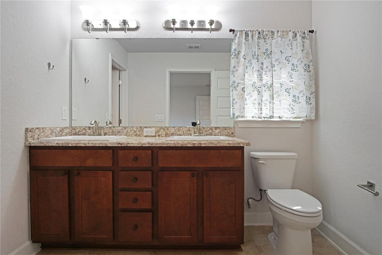 Listing Photo 14