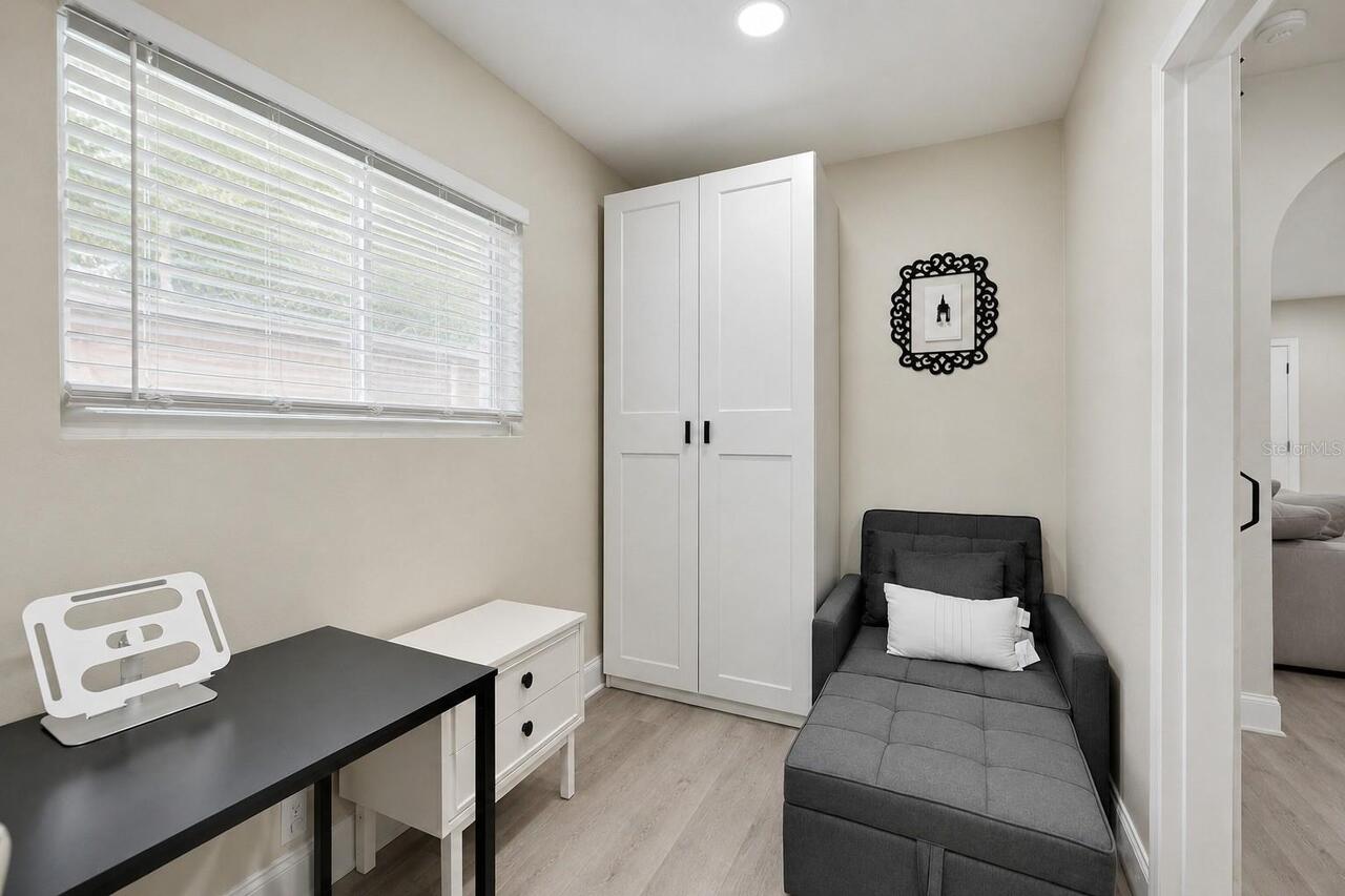 Listing Photo 10