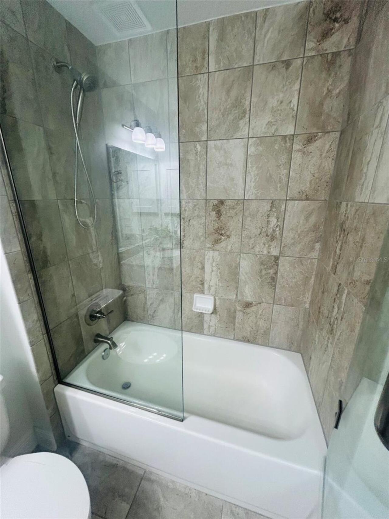 Listing Photo 21
