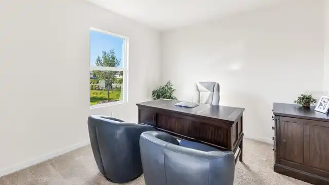 Listing Photo 10