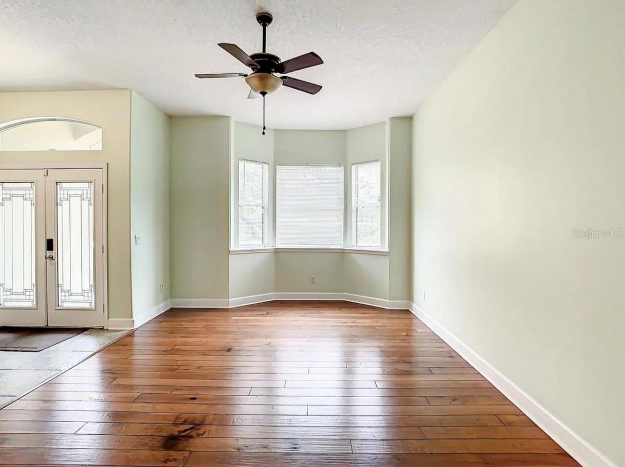 Listing Photo 10