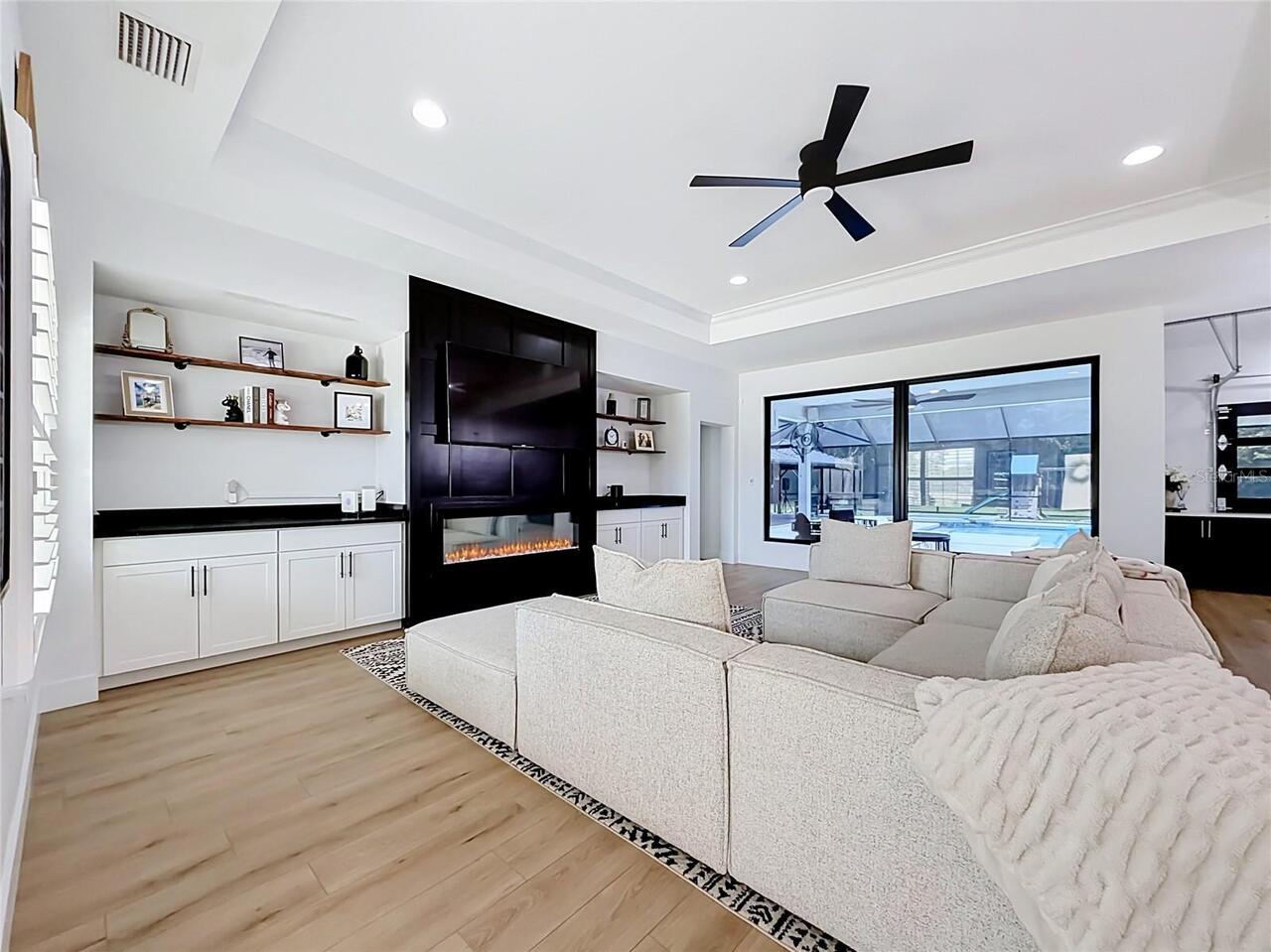 Listing Photo 12
