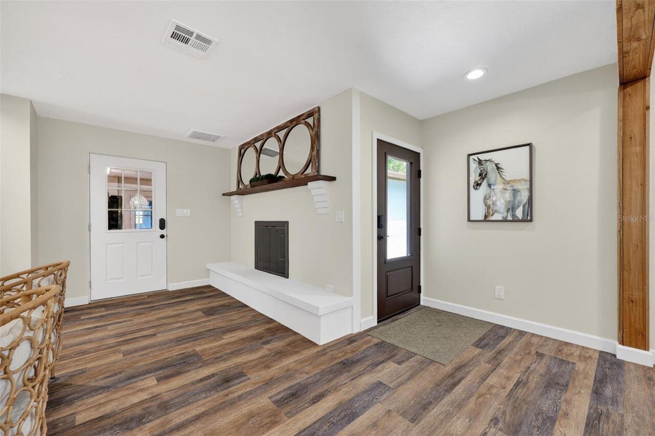 Listing Photo 14