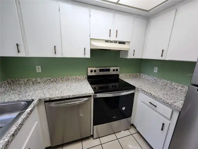 Listing Photo 9