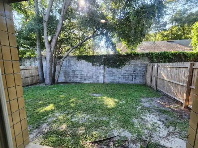 Listing Photo 12