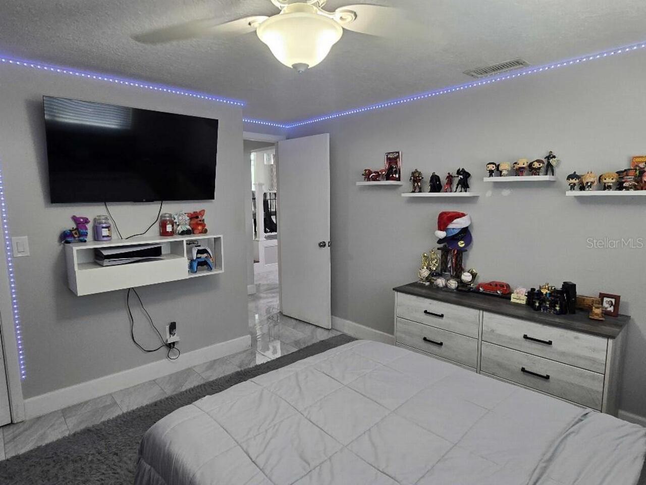 Listing Photo 10