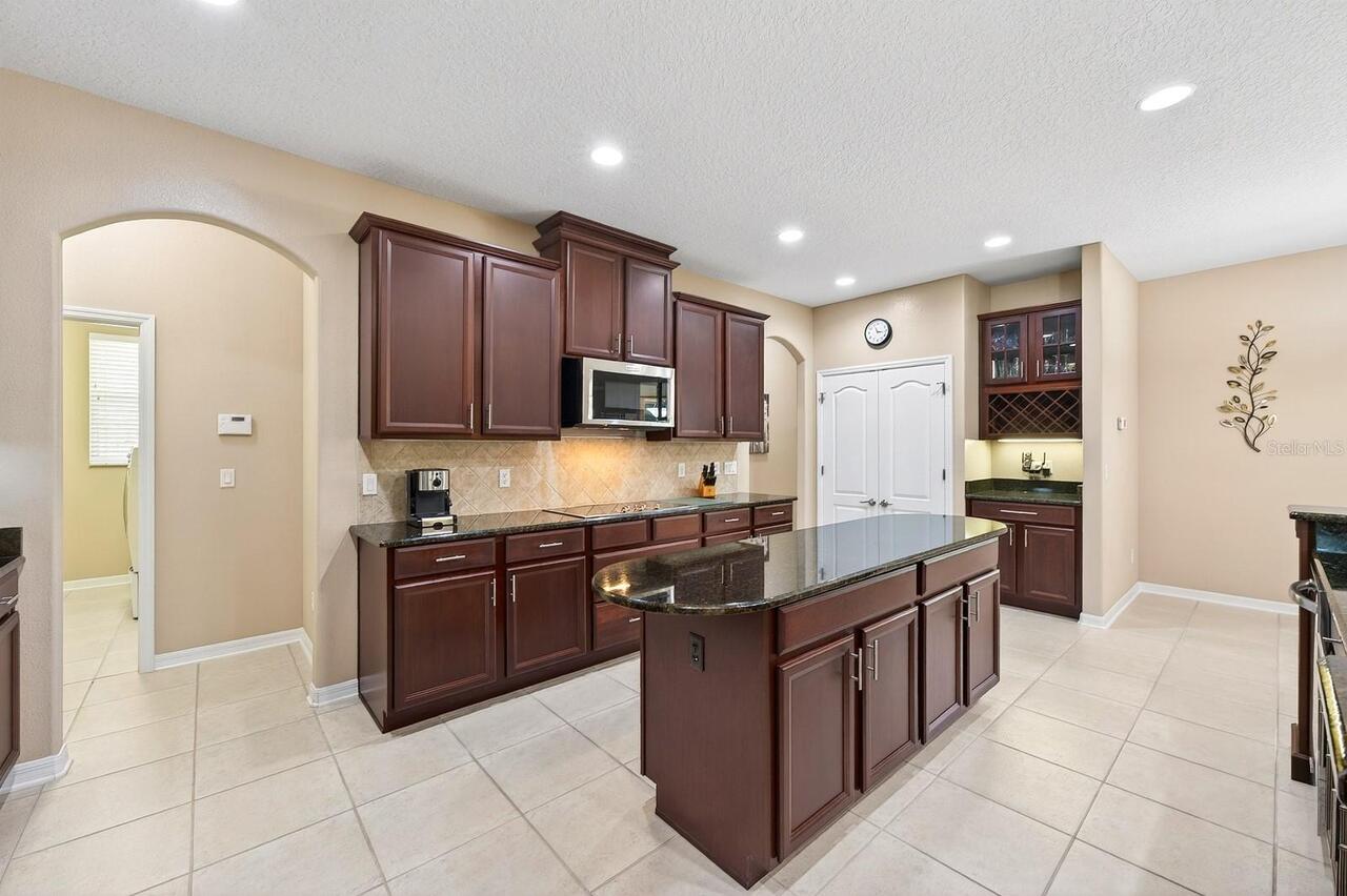 Listing Photo 8