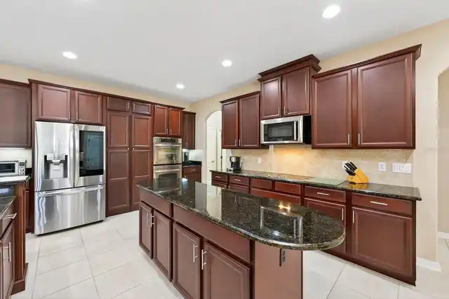 Listing Photo 10