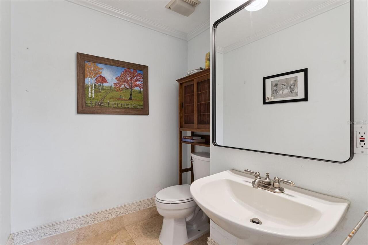 Listing Photo 11