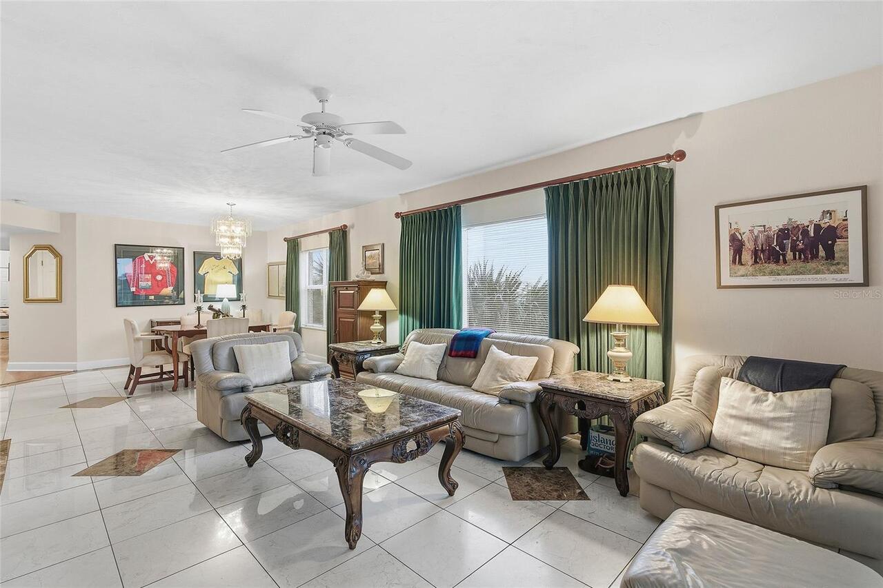 Listing Photo 14