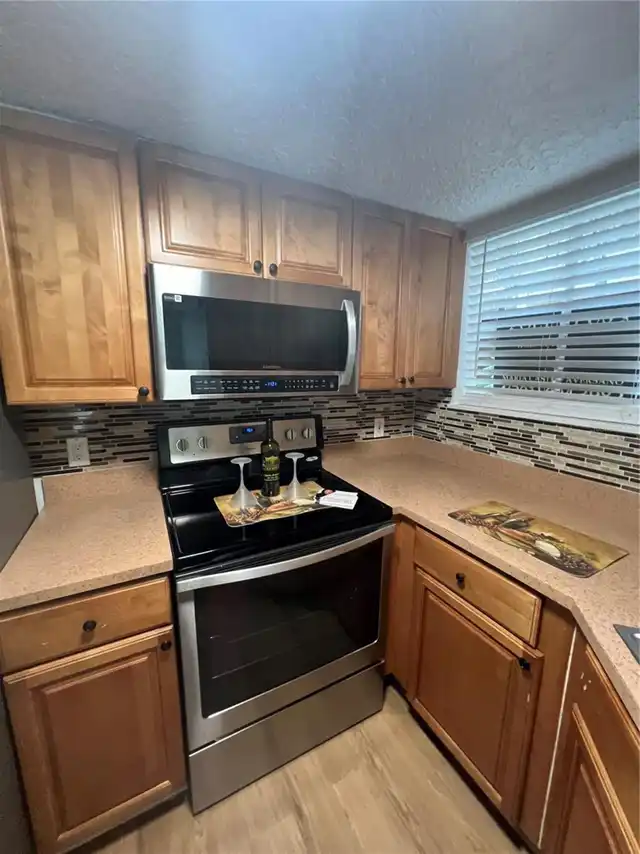 Listing Photo 15