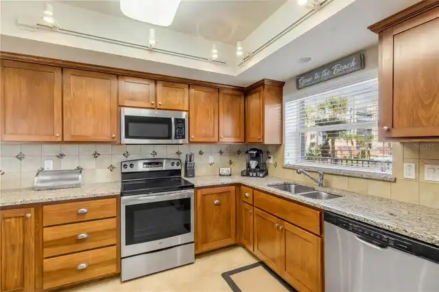 Listing Photo 16