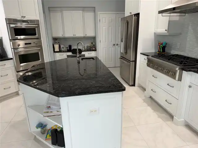 Listing Photo 8
