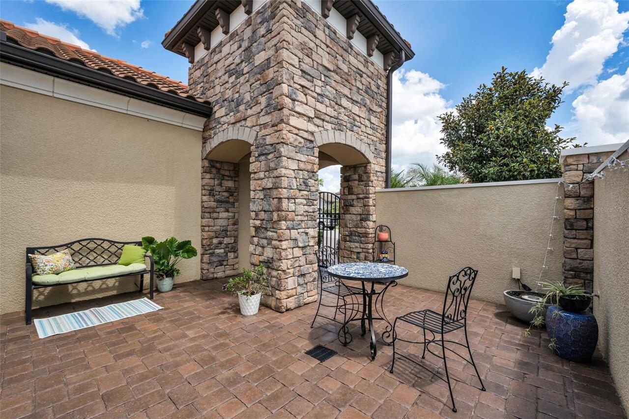 Listing Photo 17