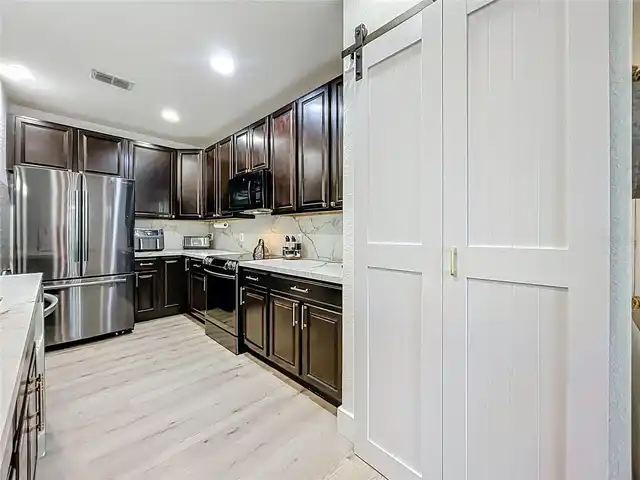 Listing Photo 13