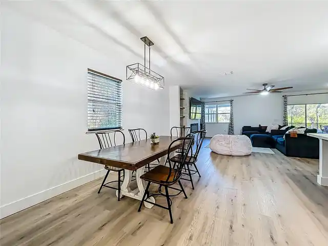 Listing Photo 14