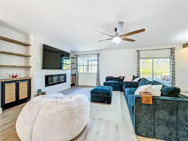 Listing Photo 17