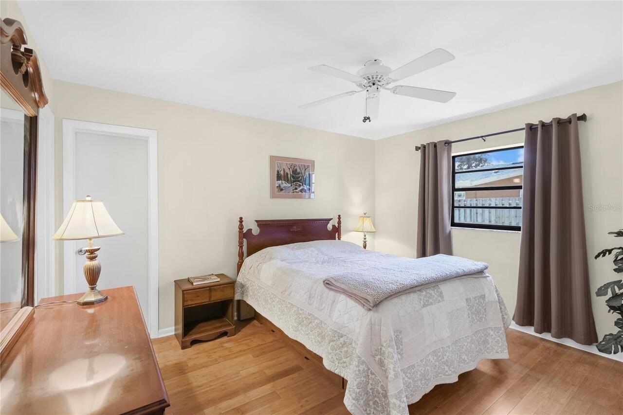 Listing Photo 16