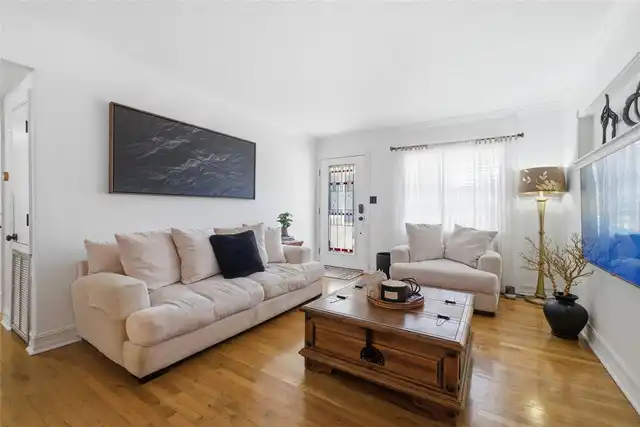 Listing Photo 6