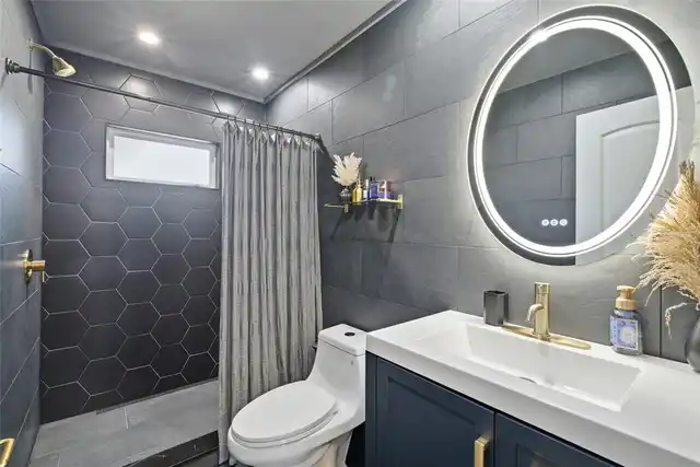 Listing Photo 25