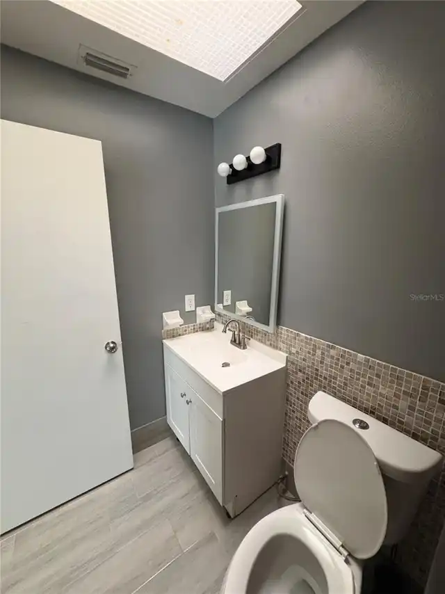 Listing Photo 17