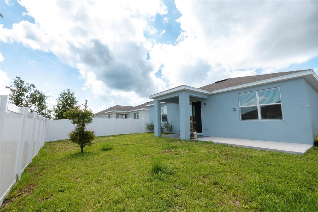 Listing Photo 11