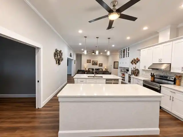 Listing Photo 8
