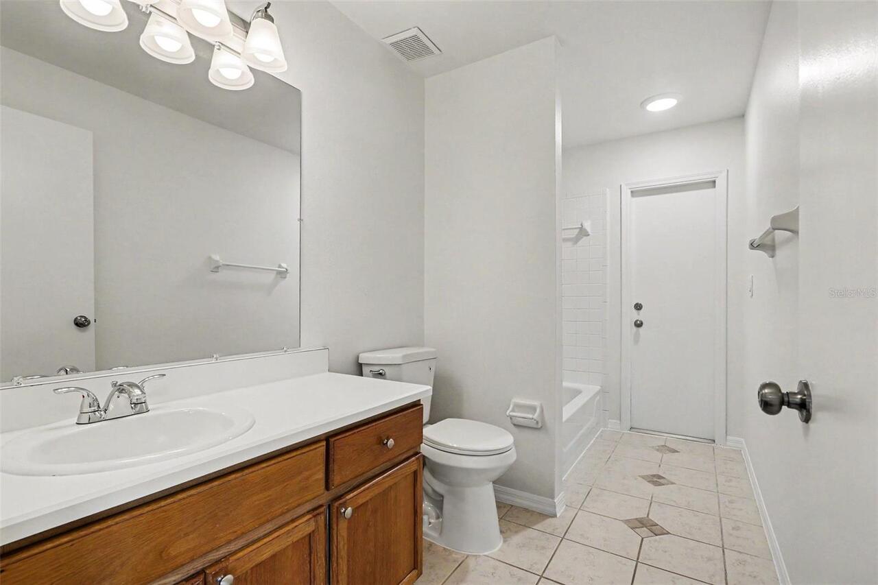 Listing Photo 12