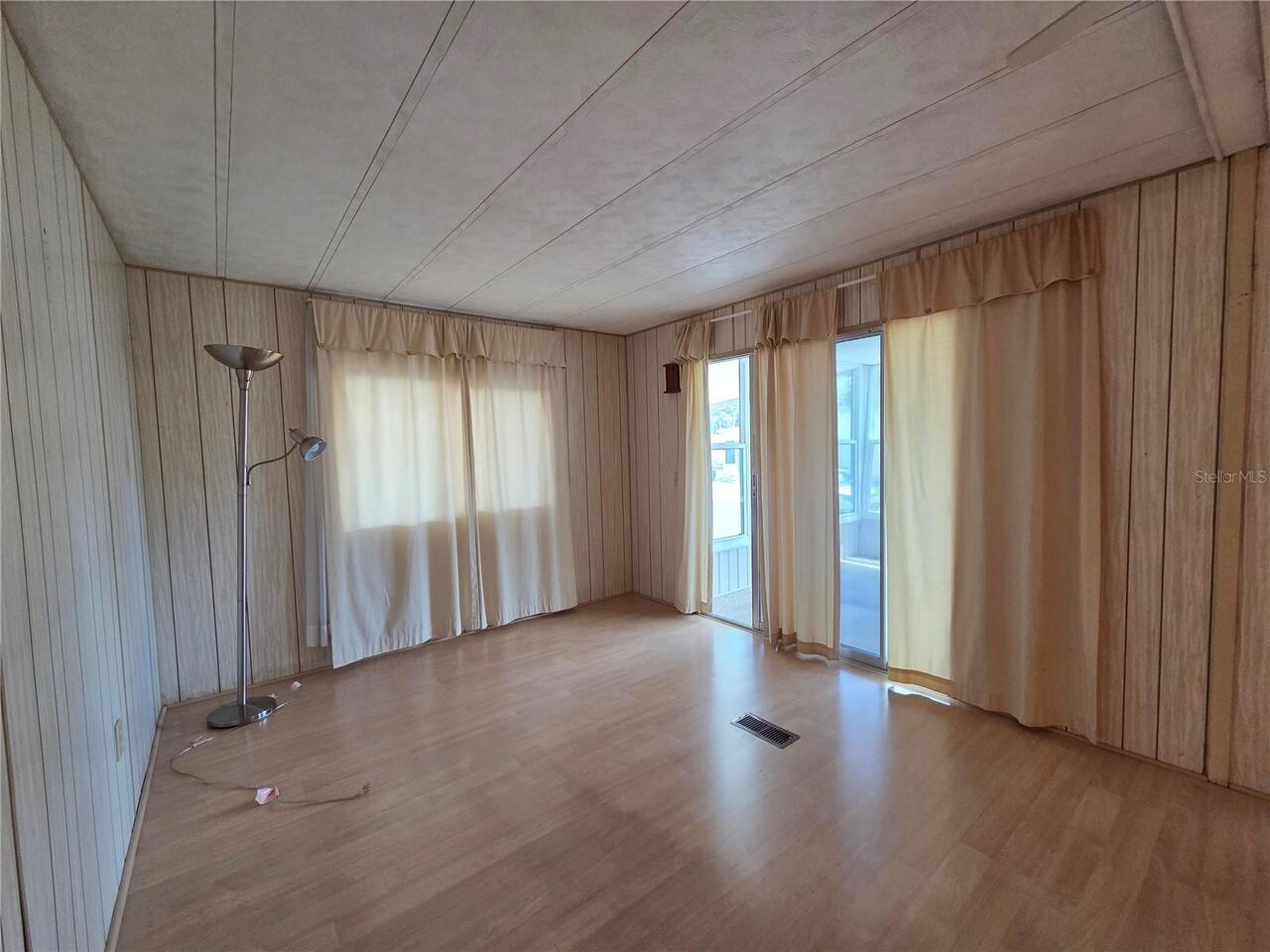Listing Photo 7