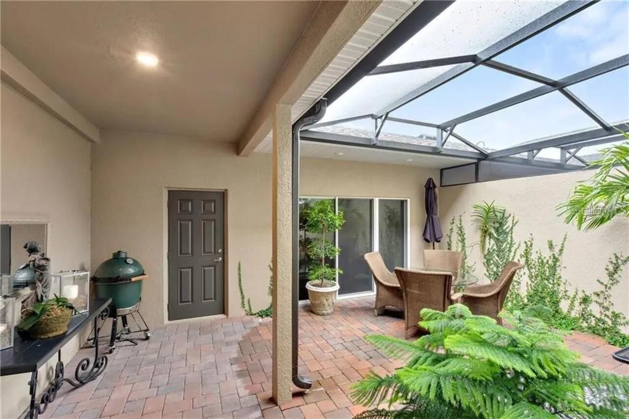 Listing Photo 11