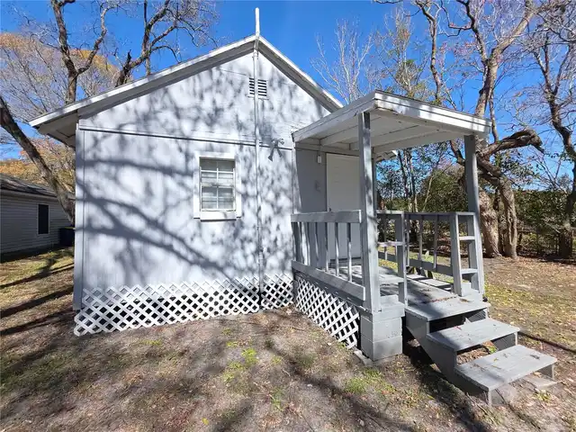 Listing Photo 10