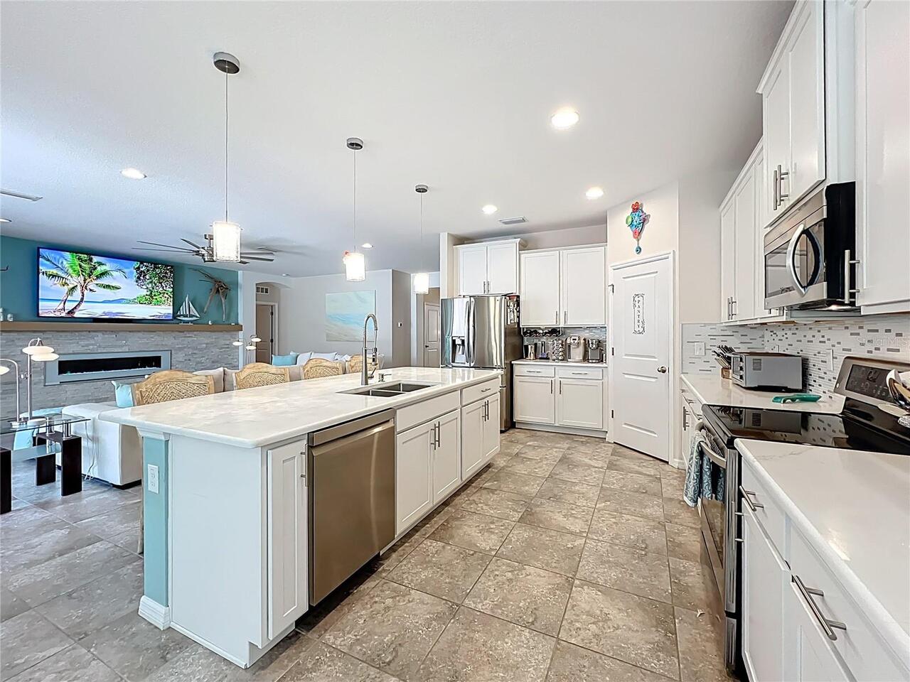 Listing Photo 12