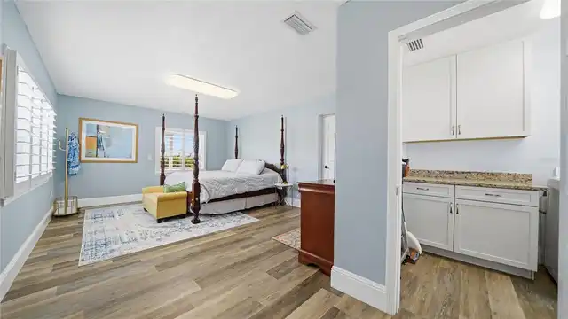 Listing Photo 24