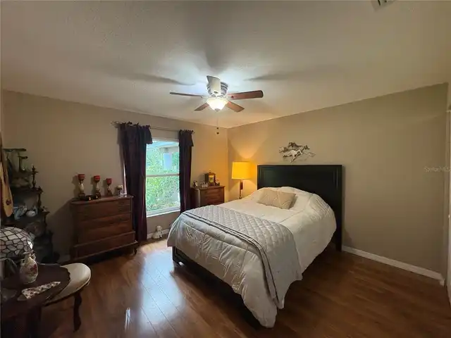Listing Photo 16