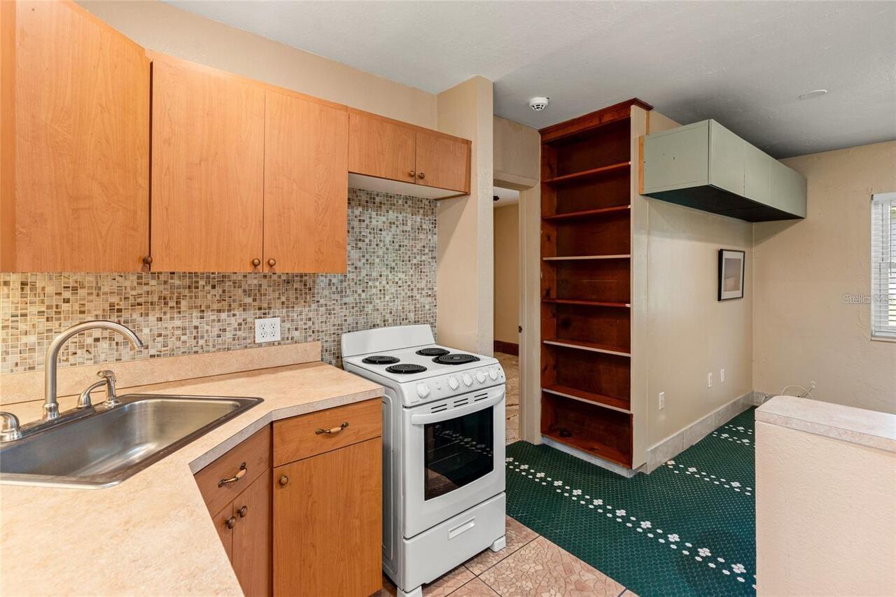 Listing Photo 11