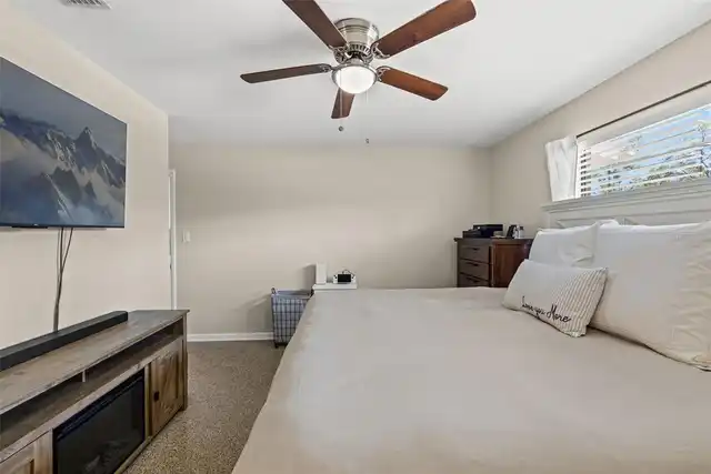 Listing Photo 16