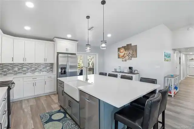Listing Photo 18