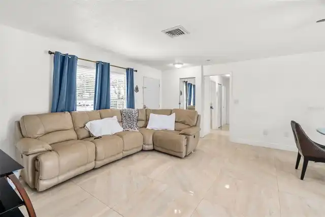 Listing Photo 9