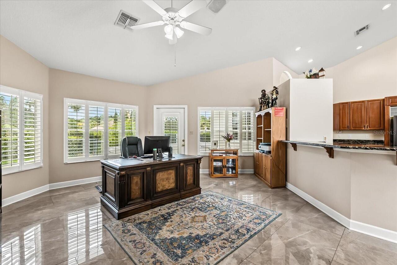 Listing Photo 9
