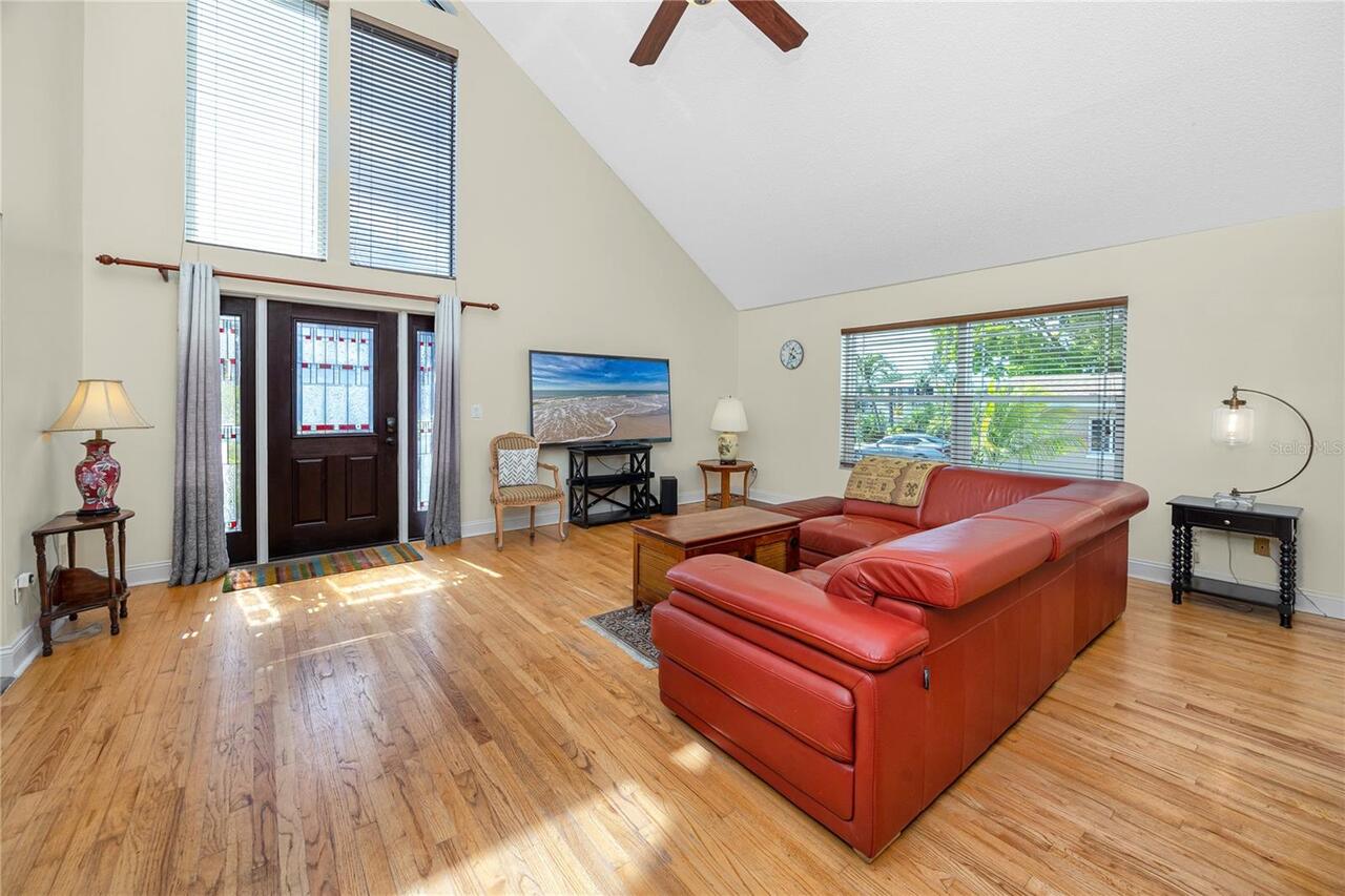 Listing Photo 12