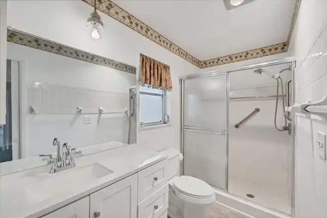 Listing Photo 15