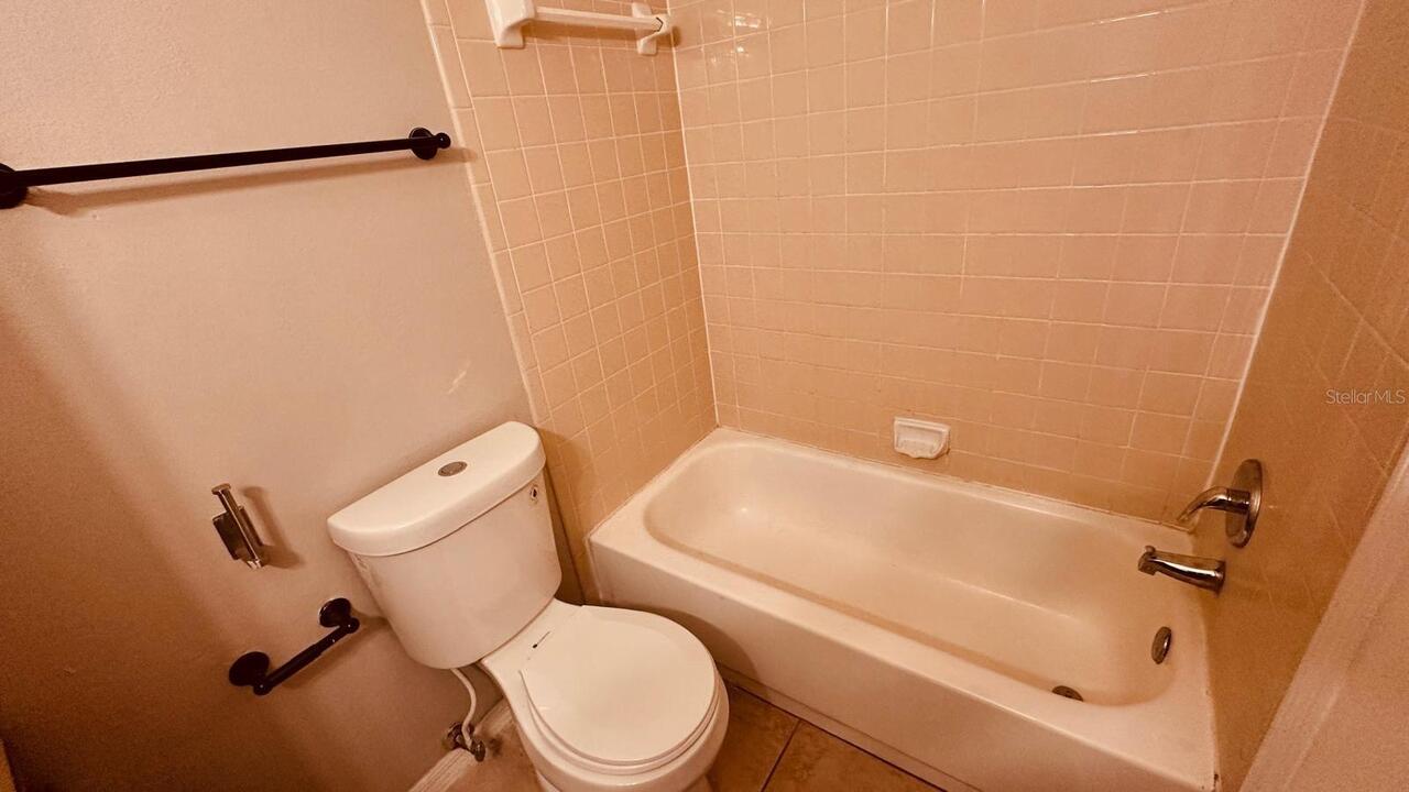 Listing Photo 8