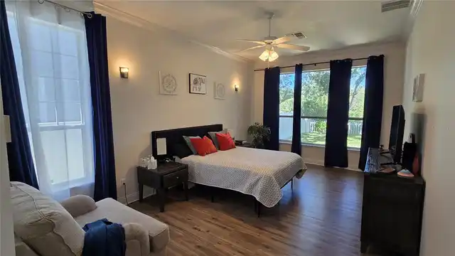 Listing Photo 16