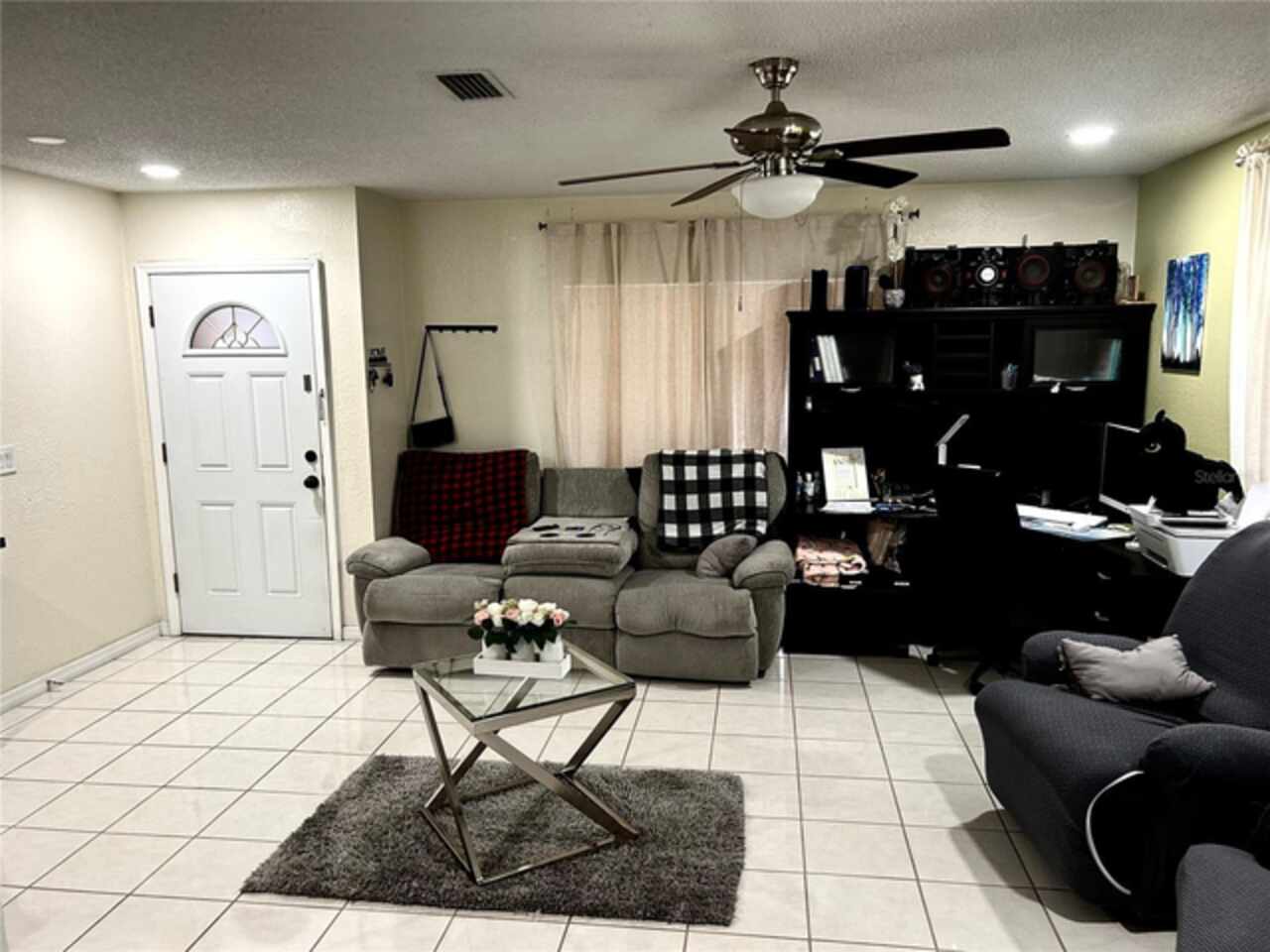 Listing Photo 8