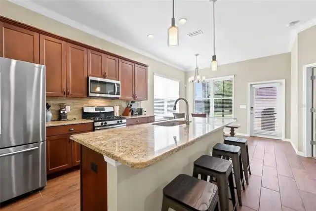 Listing Photo 9
