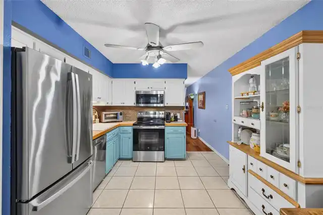 Listing Photo 8
