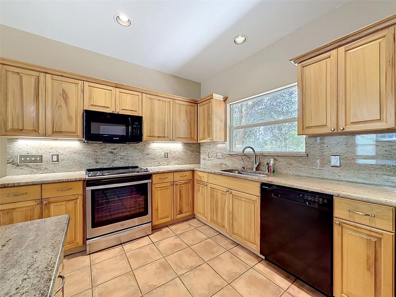 Listing Photo 13