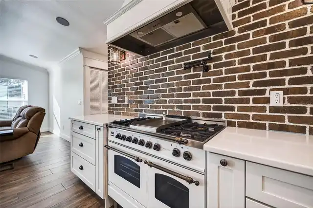 Listing Photo 22