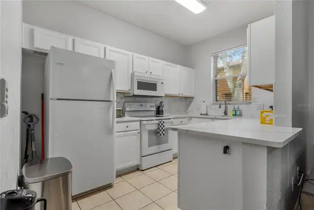 Listing Photo 10