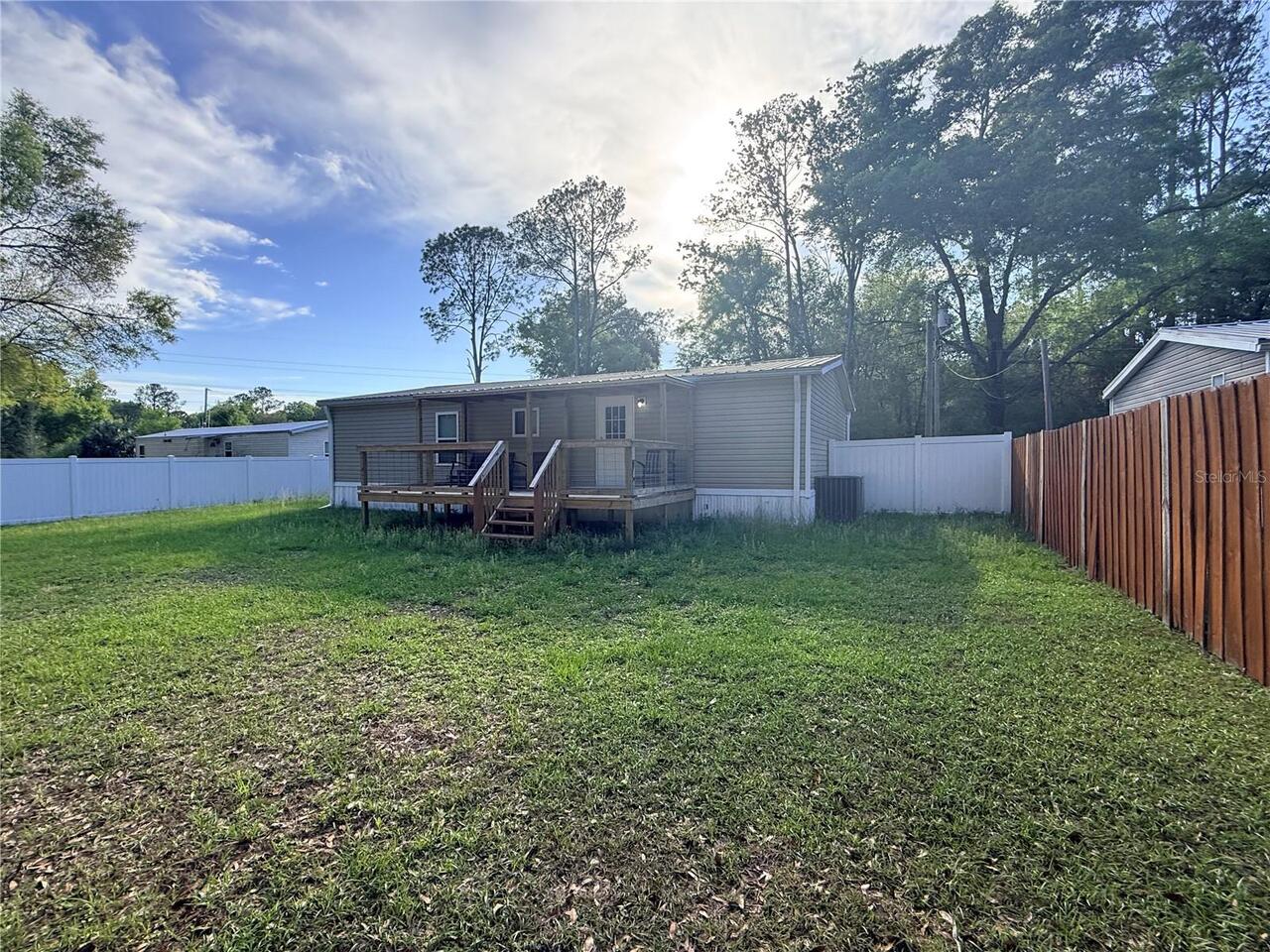 Listing Photo 11